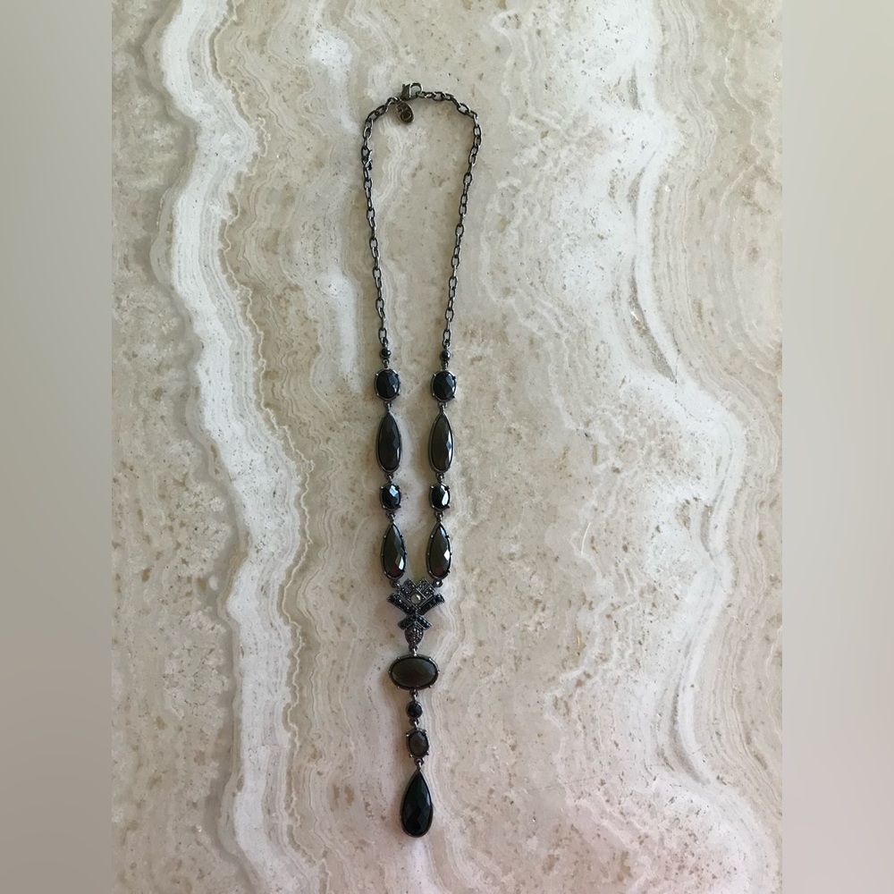 SPARKLING CH FACETED GLASS TEARDROP NECKLACE